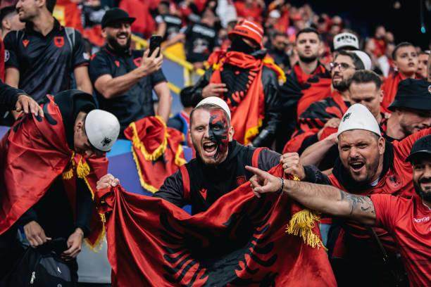 1718489663965085951.jpg 2157131494-612x612.jpg