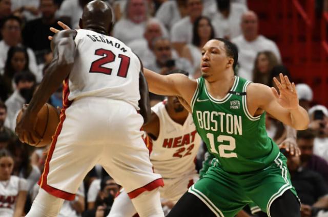 开云APP-绿军怎么安排内线轮换？加里纳利伤退增加格威压力