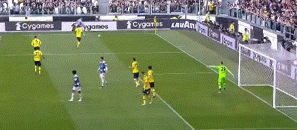 【意甲】莫拉塔造2红+补时助攻 尤文主场1比1平