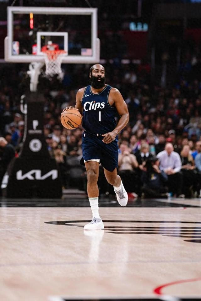 开云-哈登36岁了，他能超诺维茨基31560的得分纪录吗？结果挺意外|詹姆斯·哈登|德克·诺维茨基|NBA|德克-诺维茨基|科比-布莱恩特_新浪体育_新浪新闻